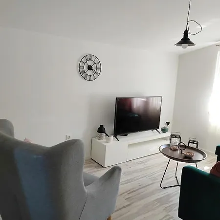 Jelena Apartment *