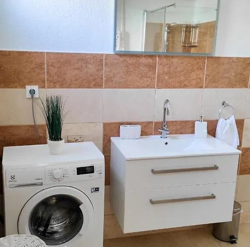 Jelena Apartament Podstrana